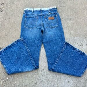 New with tags Wrangler Wide Leg Jeans Size 25